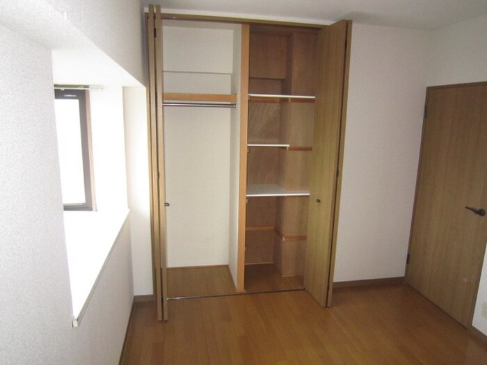 物件内観写真10　(収納)