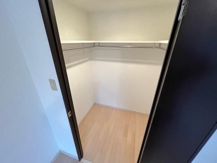 物件内観写真5　(収納)