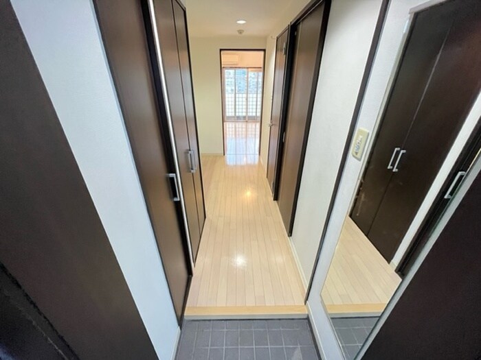 物件内観写真6　(廊下)