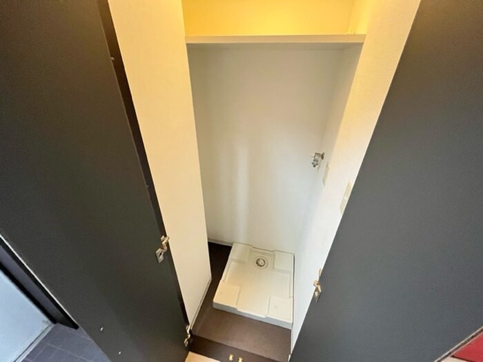 物件内観写真14　(洗濯機置場)
