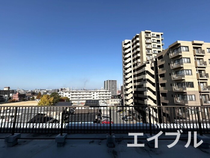 物件内観写真22　(室内からの展望)