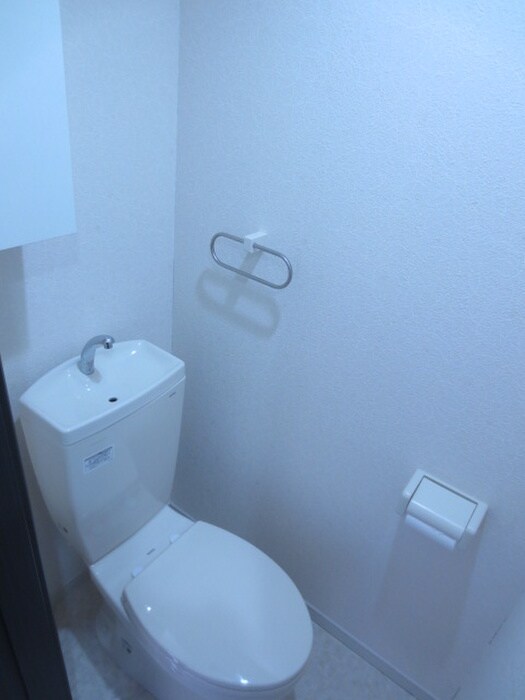 物件内観写真13　(トイレ)