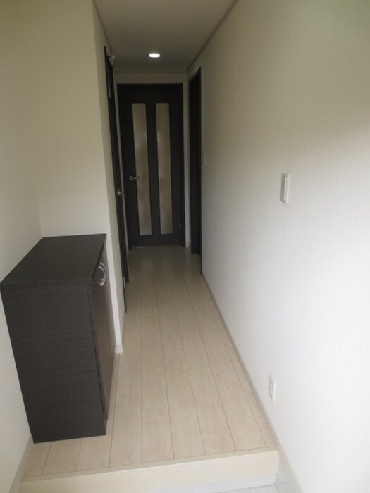 物件内観写真14　(廊下)