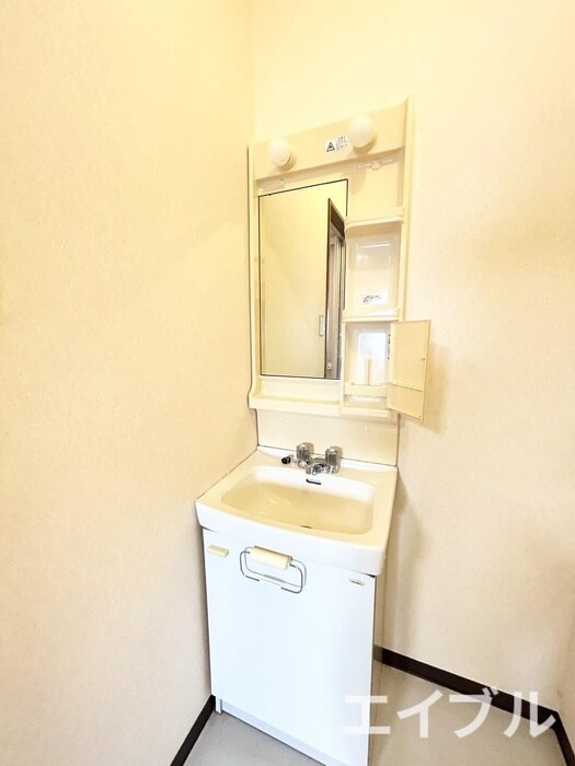 物件内観写真8　(洗面)