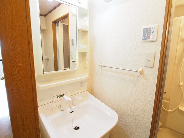 物件内観写真12　(洗面)