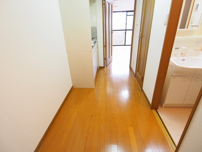 物件内観写真15　(廊下)