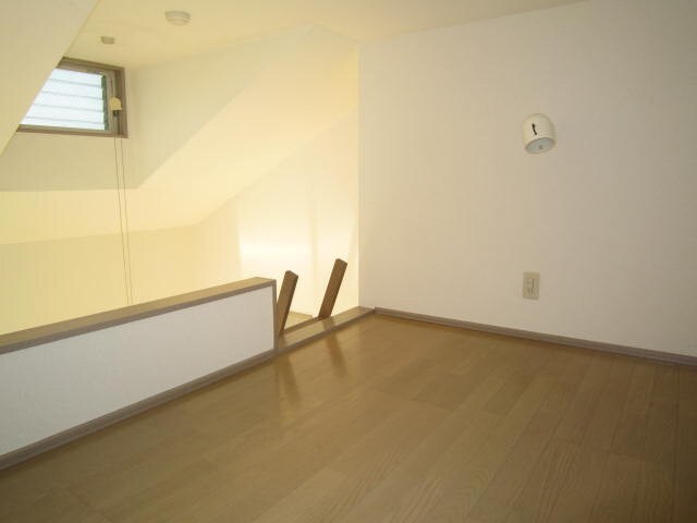物件内観写真9　(ロフト)