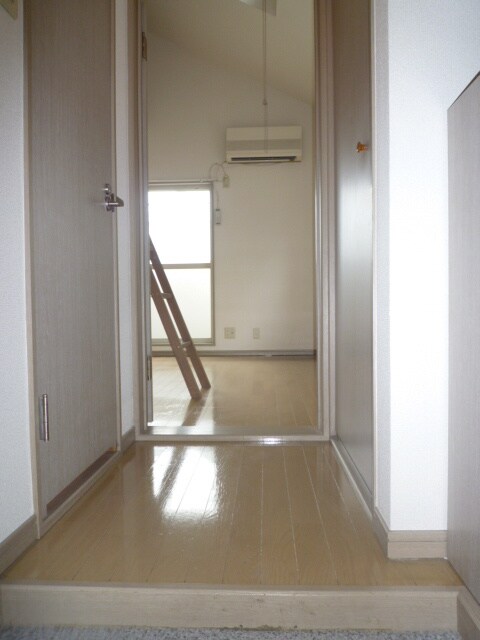 物件内観写真15　(廊下)