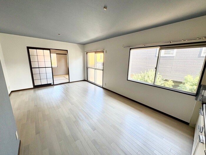 物件内観写真3　(居室)