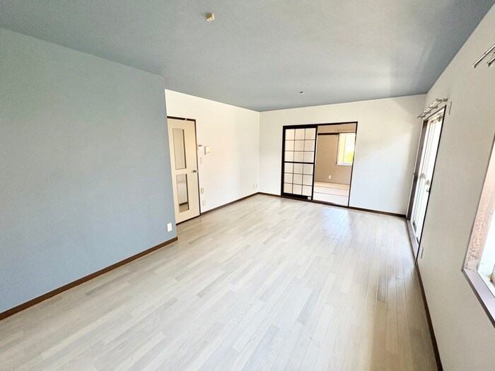 物件内観写真4　(居室)