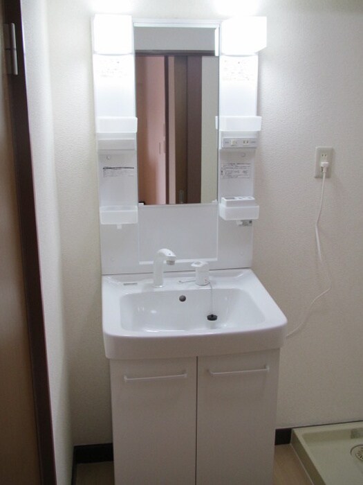 物件内観写真7　(洗面)