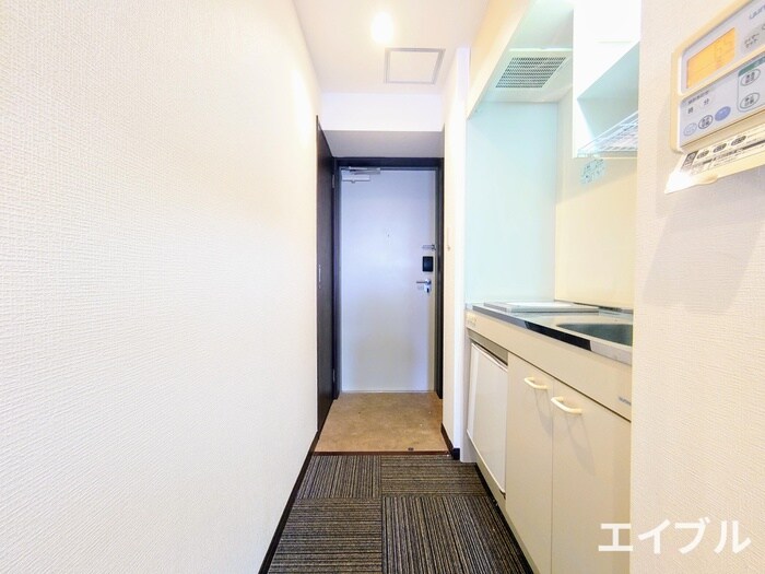 物件内観写真13　(玄関)