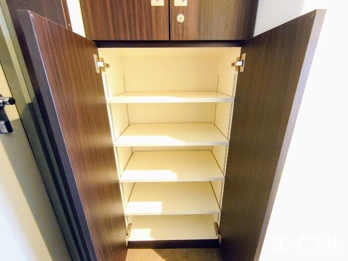 物件内観写真15　(靴箱)