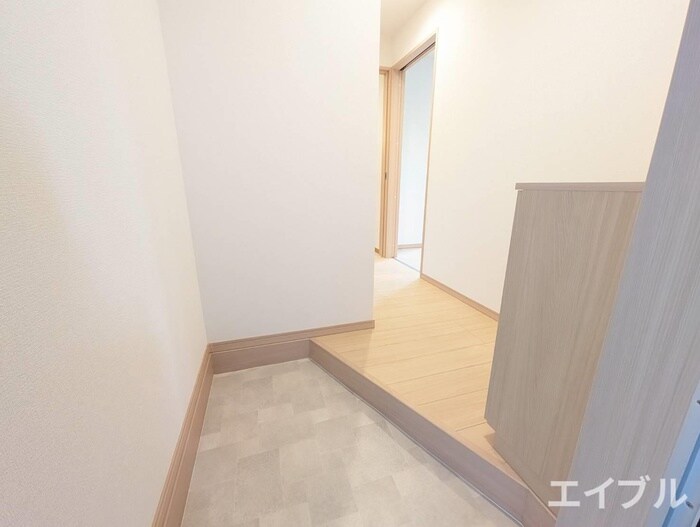 物件内観写真14　(玄関)