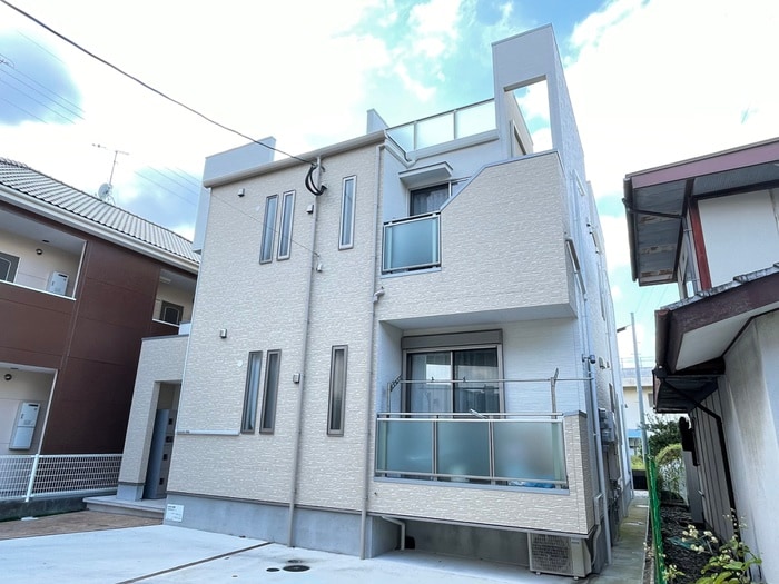 物件外観写真2　(外観写真)