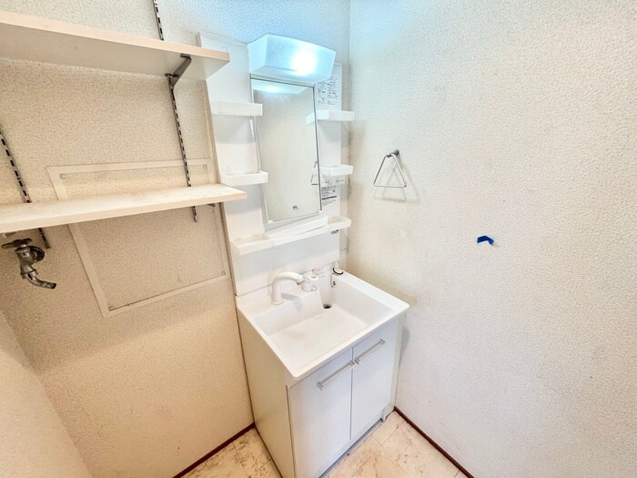 物件内観写真8　(洗面)