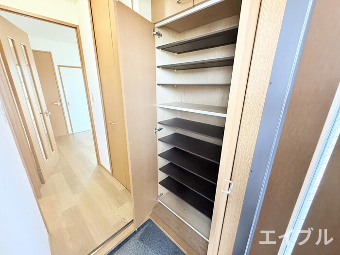 物件内観写真18　(靴箱)