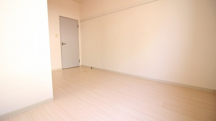 物件内観写真6　(居室)