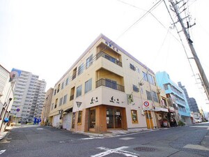 内野ビル外観写真