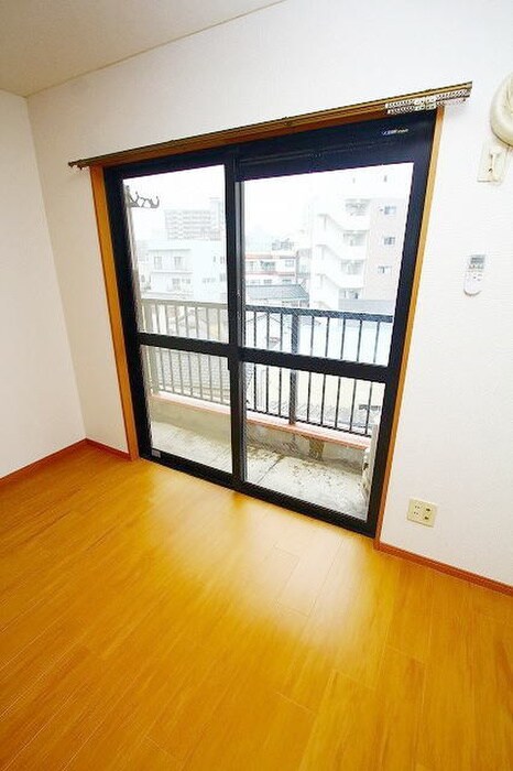 物件内観写真15　(居室)