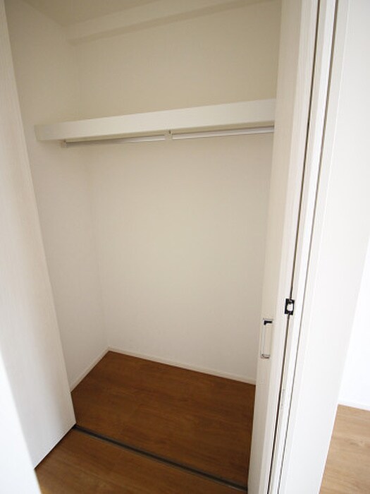 物件内観写真6　(収納)