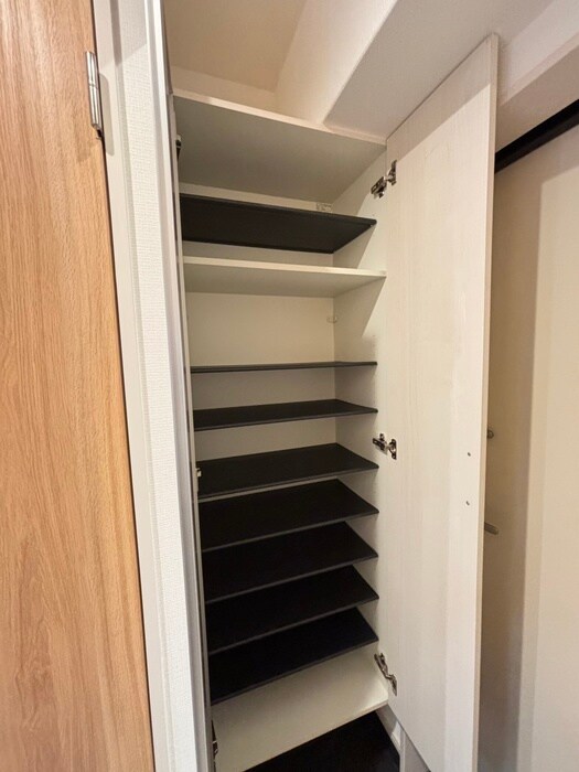 物件内観写真12　(靴箱)