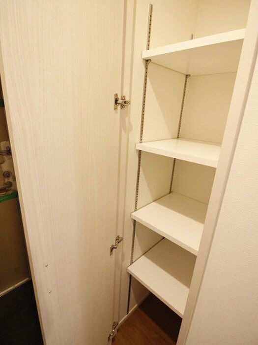 物件内観写真14　(収納)