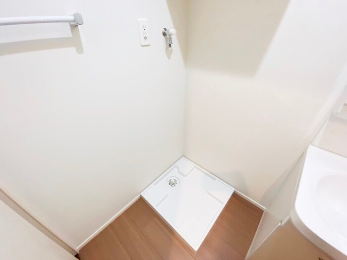 物件内観写真14　(洗濯機置場)