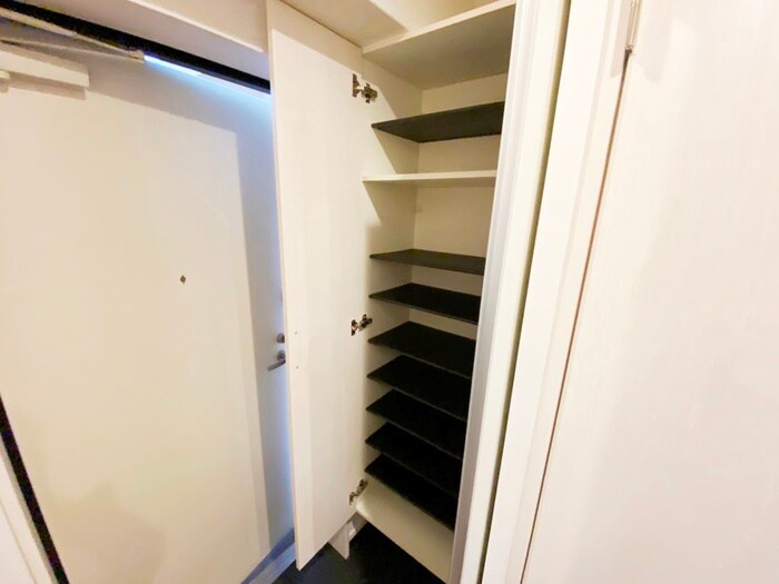 物件内観写真15　(靴箱)