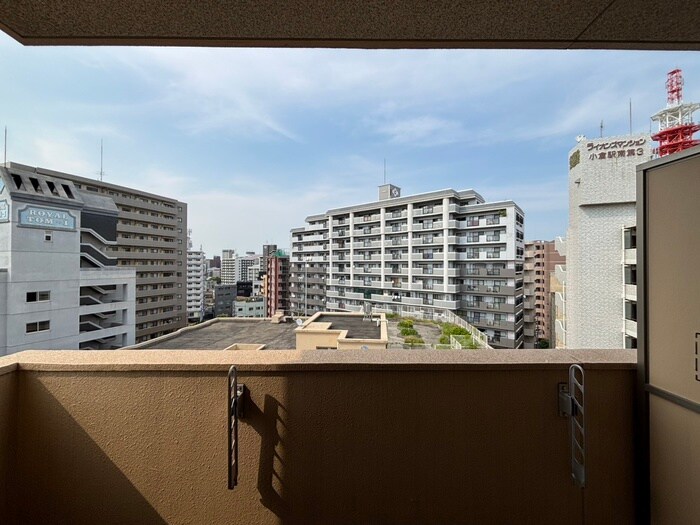 物件内観写真16　(室内からの展望)