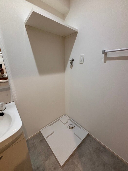 物件内観写真17　(洗濯機置場)