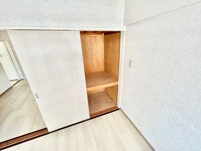 物件内観写真11　(収納)
