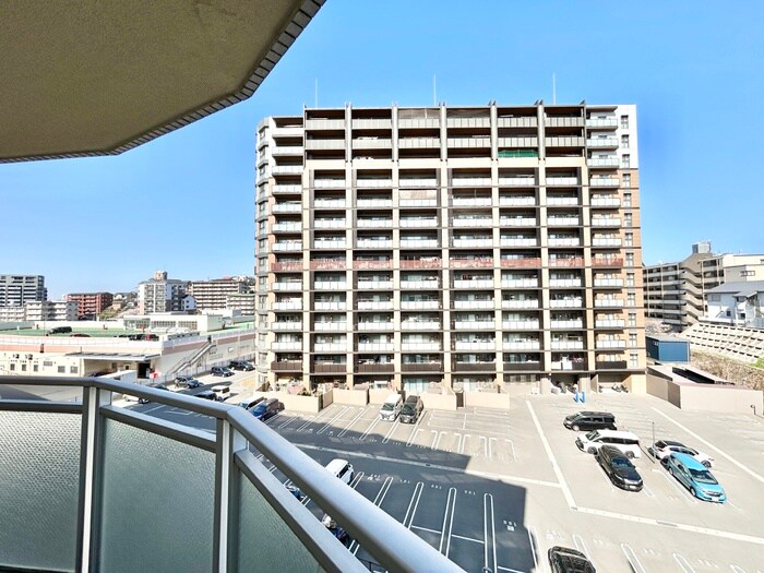 物件内観写真14　(室内からの展望)