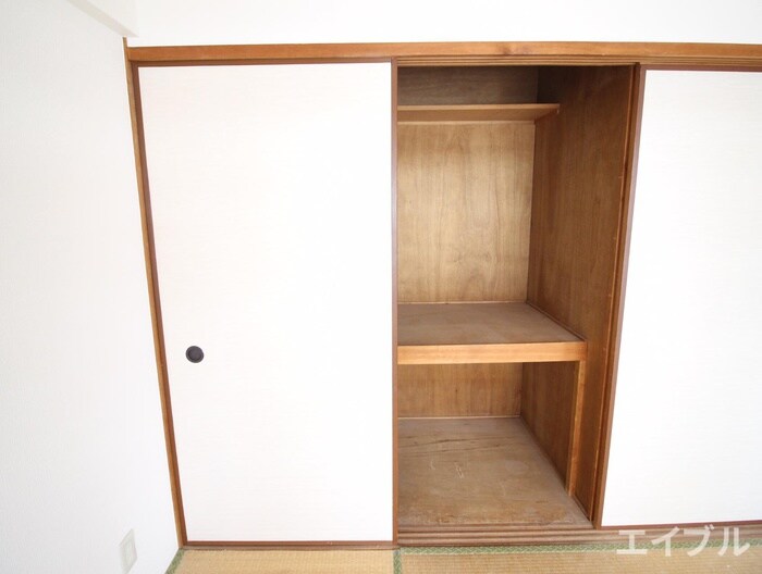 物件内観写真16　(収納)