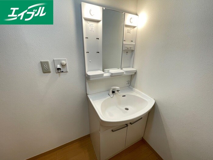 物件内観写真12　(洗面)