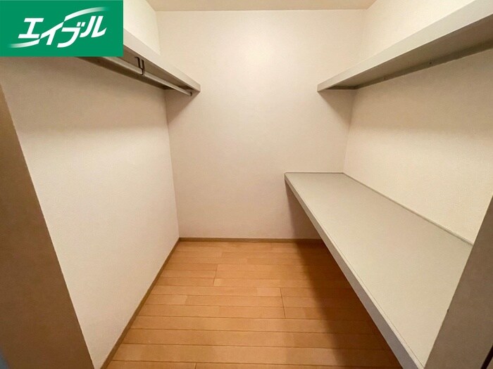 物件内観写真13　(収納)