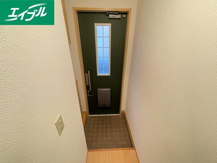 物件内観写真14　(玄関)