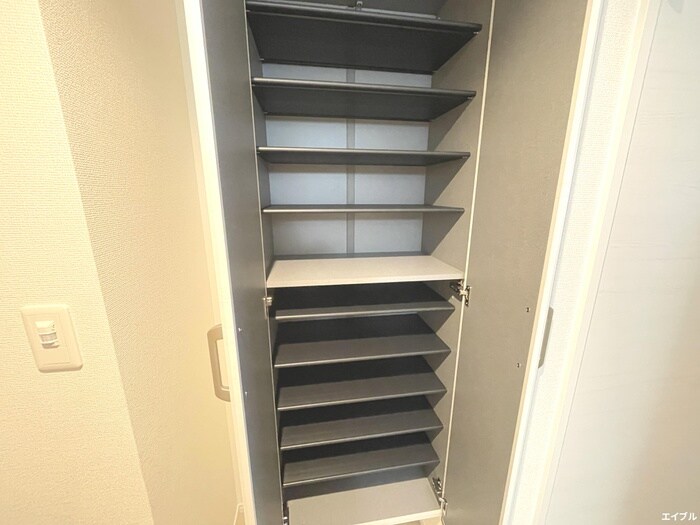 物件内観写真17　(靴箱)