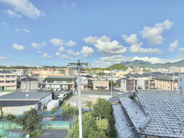 物件内観写真14　(室内からの展望)