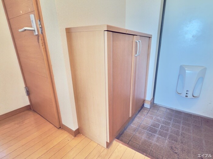 物件内観写真15　(靴箱)