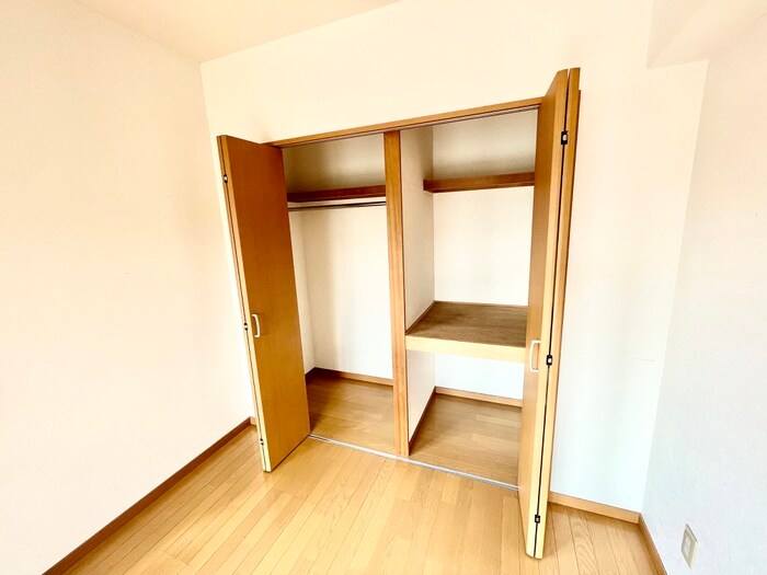 物件内観写真16　(玄関)