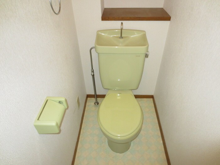 物件内観写真5　(トイレ)