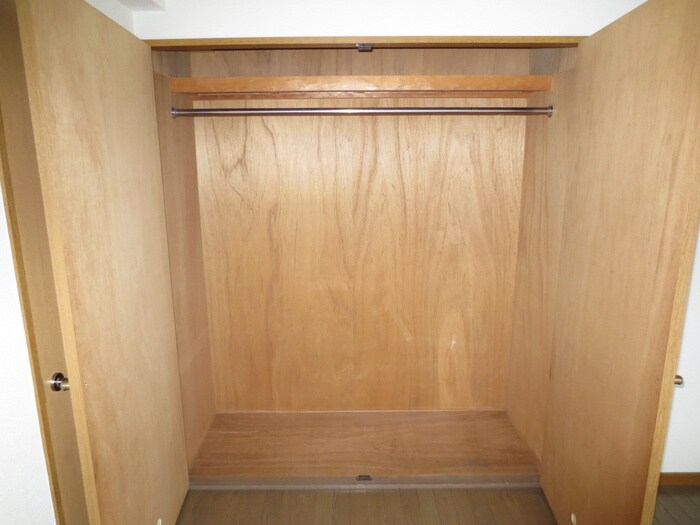 物件内観写真12　(収納)