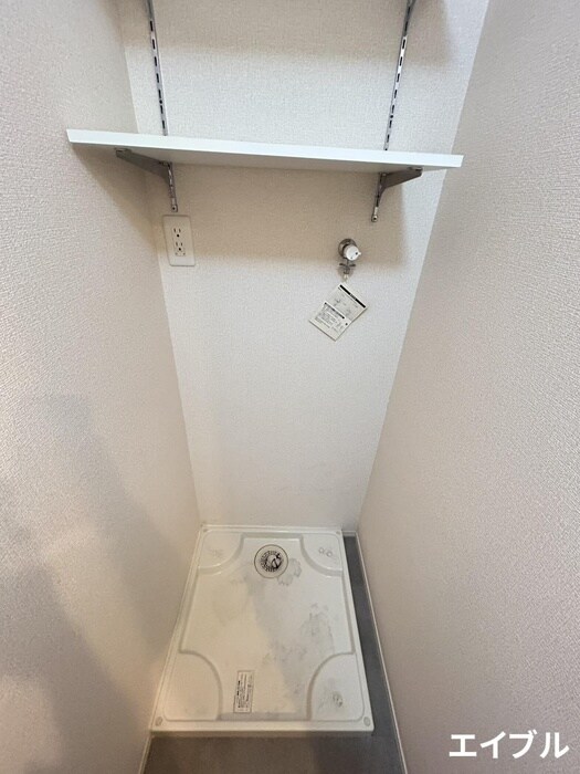 物件内観写真15　(洗濯機置場)