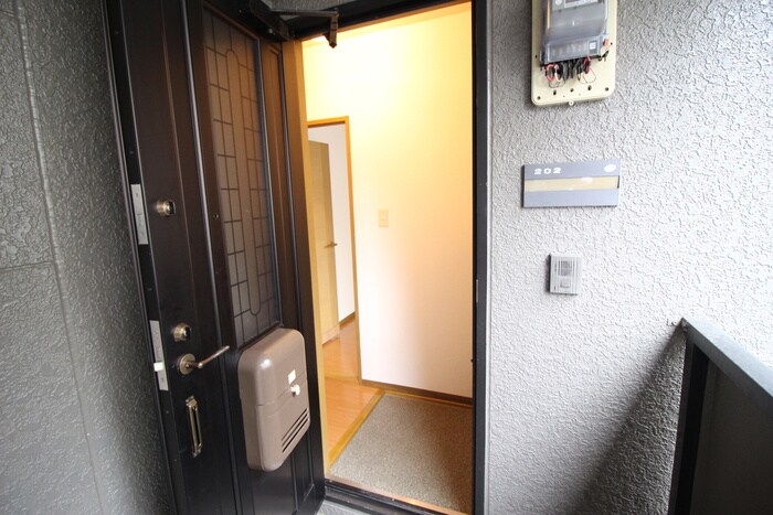物件内観写真13　(玄関)
