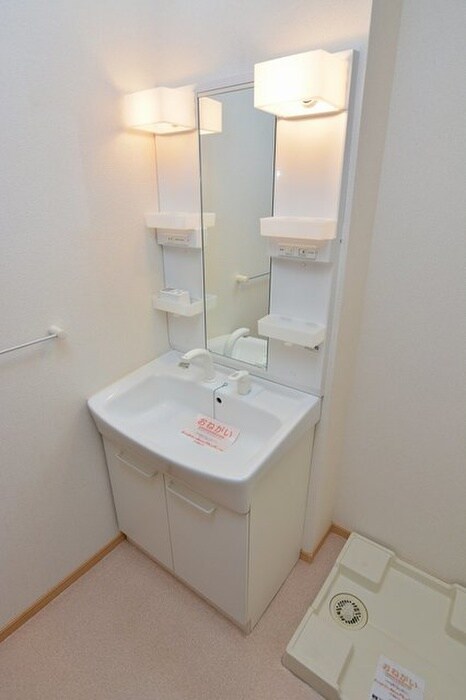 物件内観写真8　(洗面)