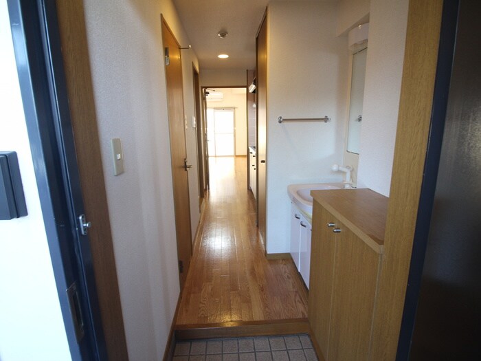 物件内観写真20　(玄関)