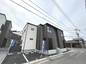 サルビアA棟外観写真
