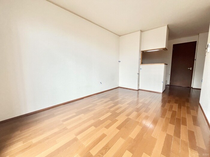 物件内観写真3　(居室)