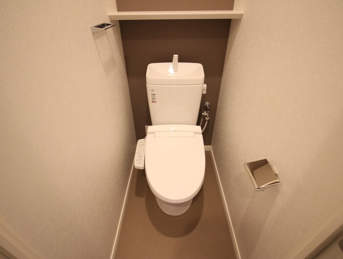 物件内観写真8　(トイレ)